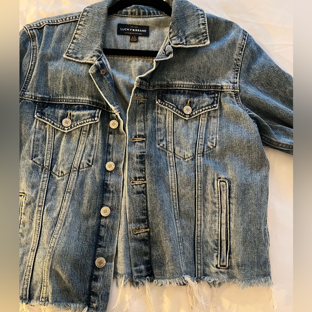 lucky brand raw hemmed cropped denim jacket